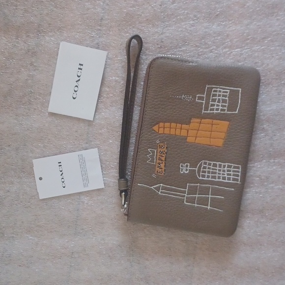 COACH X Jean Michel Basquiat Corner Zip Wristlet New York, NWT - Picture 2 of 8